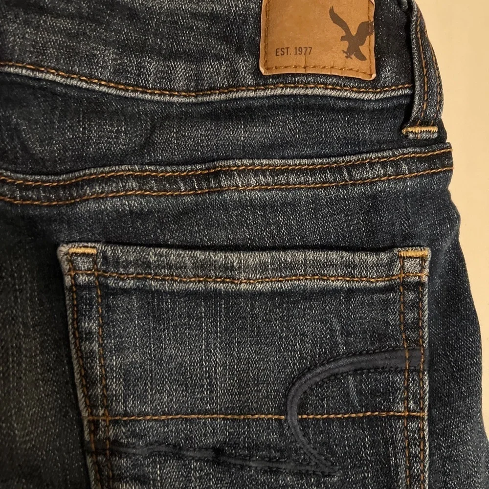 American Eagle Women’s Super Stretch Midi Jean Shorts Size 00 Cut Off